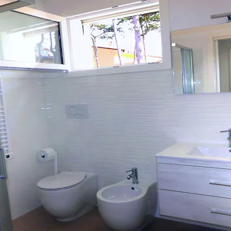 Βίλα Stunning With Private Fenced Garden And Bbq *